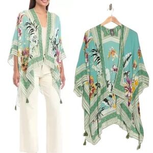 NWT Vince Camuto Tropical Bloom Topper Ruana Blue Floral Tassel Detail Cover Up
